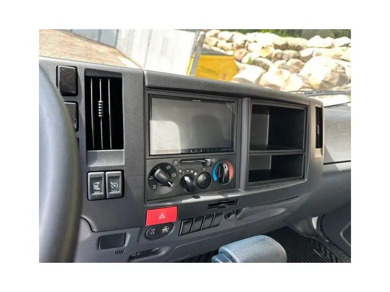 2026 ISUZU NPR HD