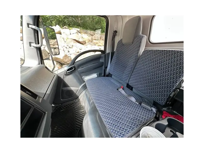 2026 ISUZU NPR HD