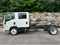 2025 Isuzu NPR XD
