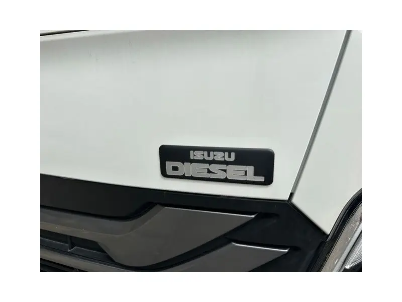 2025 Isuzu NPR XD