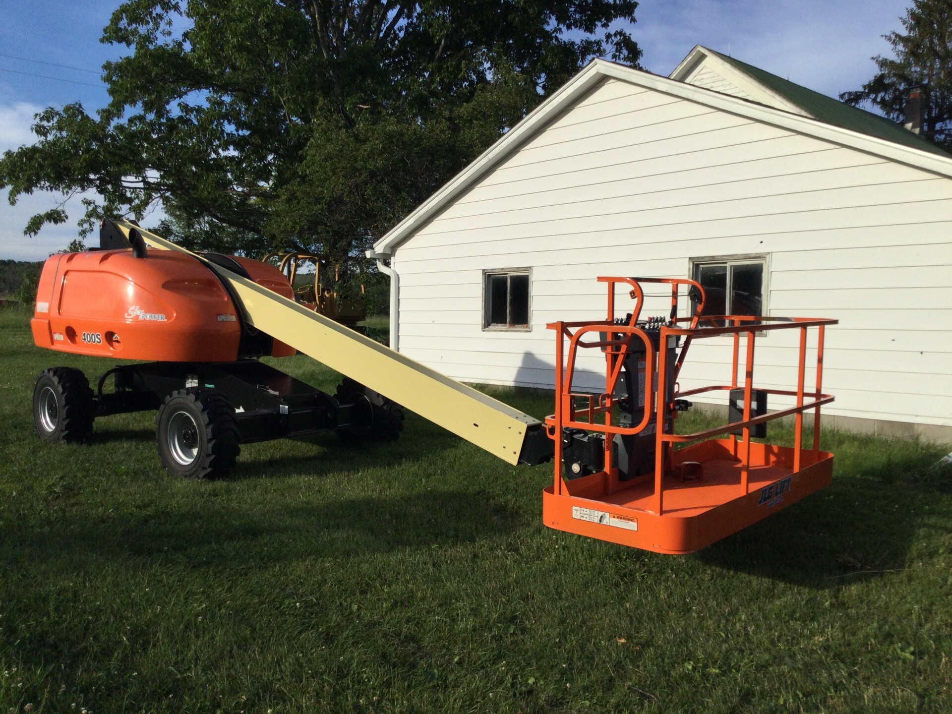 2023 JLG 400S in Tully, NY