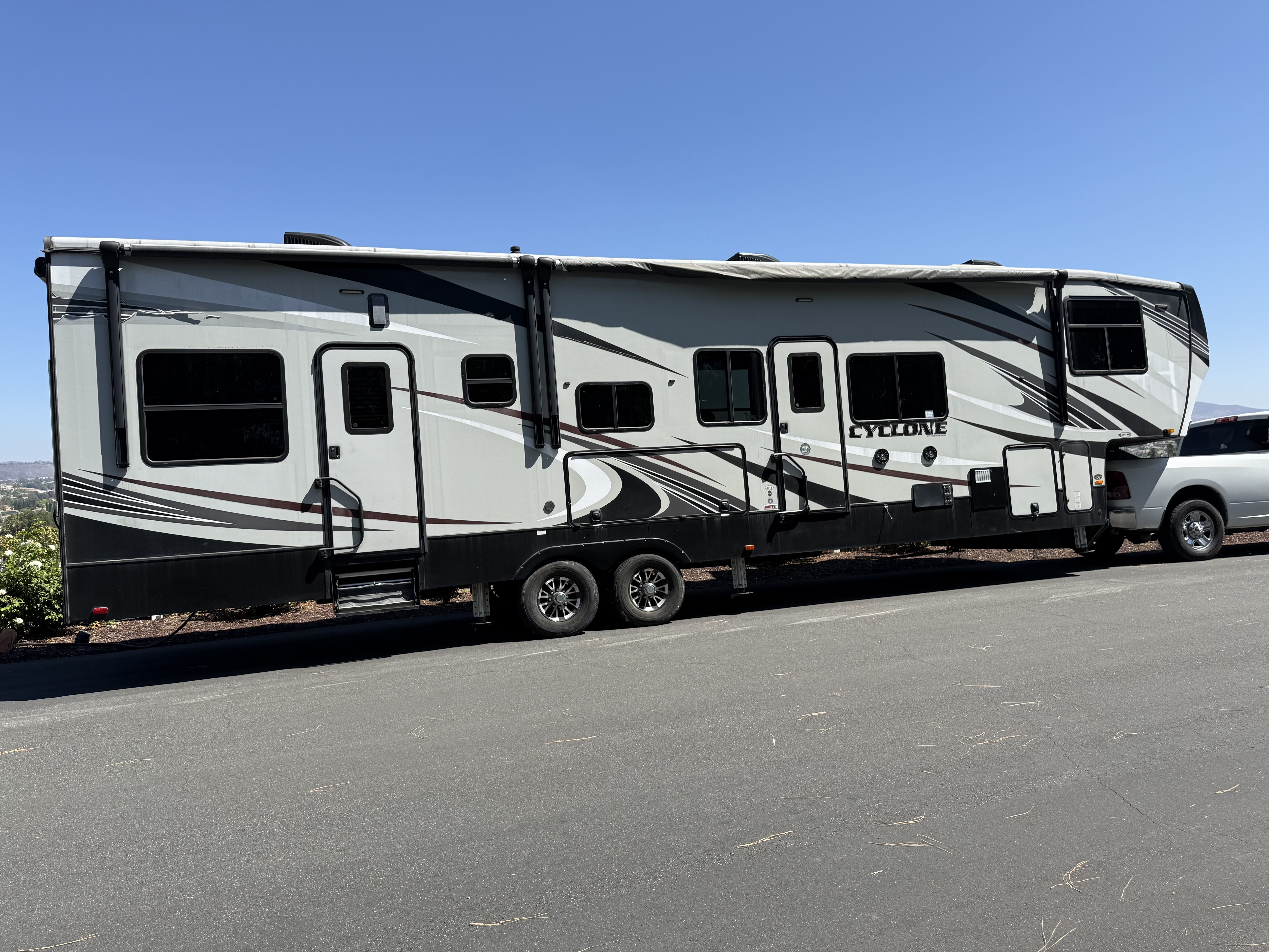 2021 Heartland CYCLONE 3713 in temecula CA