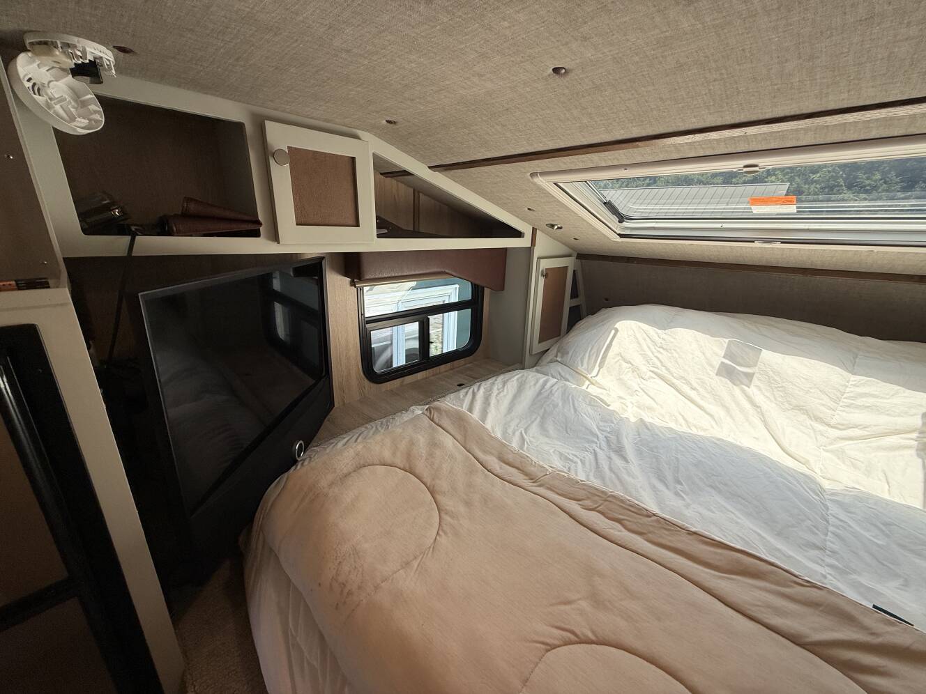 A photo of this 2021 Kingstar KRUZR 10