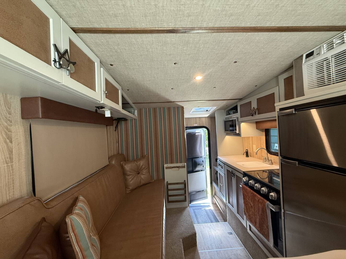 A photo of this 2021 Kingstar KRUZR 10