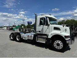 2022 VOLVO VHD