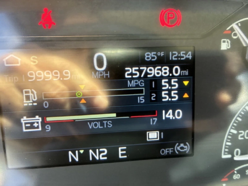2022 VOLVO VHD