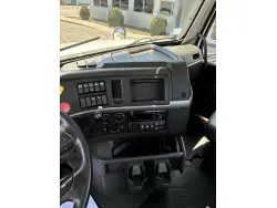 2022 VOLVO VHD