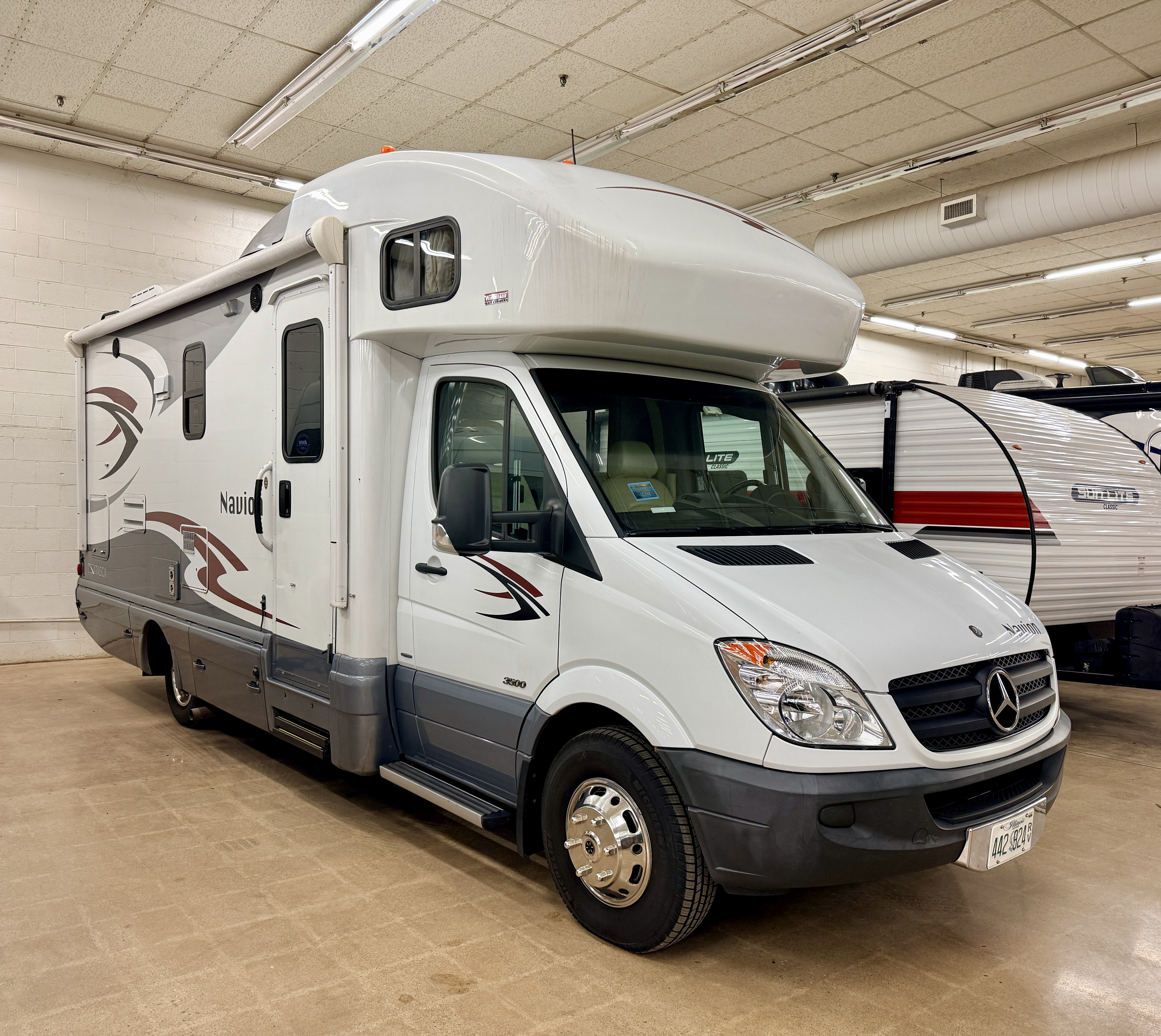 2012 Itasca NAVION 24M in carol stream IL