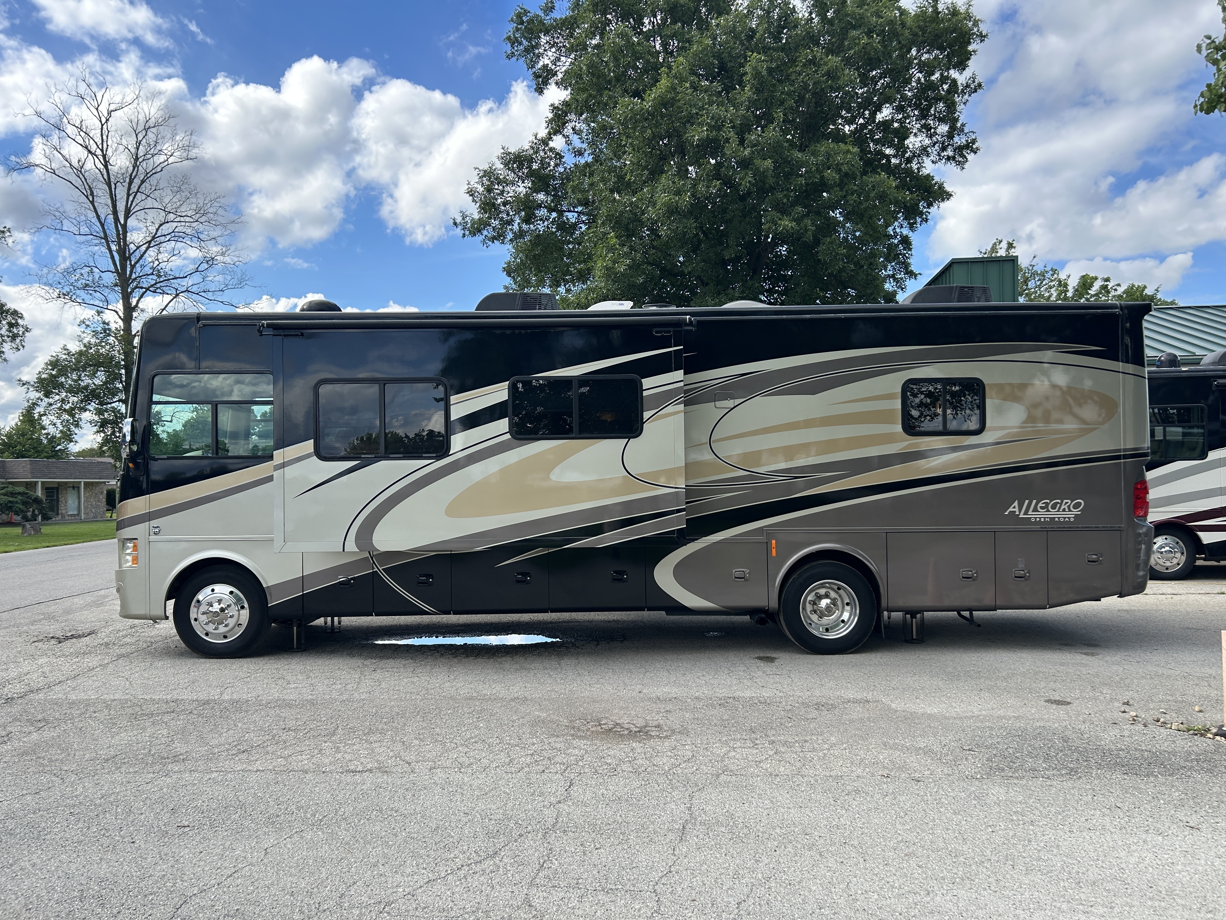 2015 Tiffin Motorhomes ALLEGRO 34 TGA in carmel IN