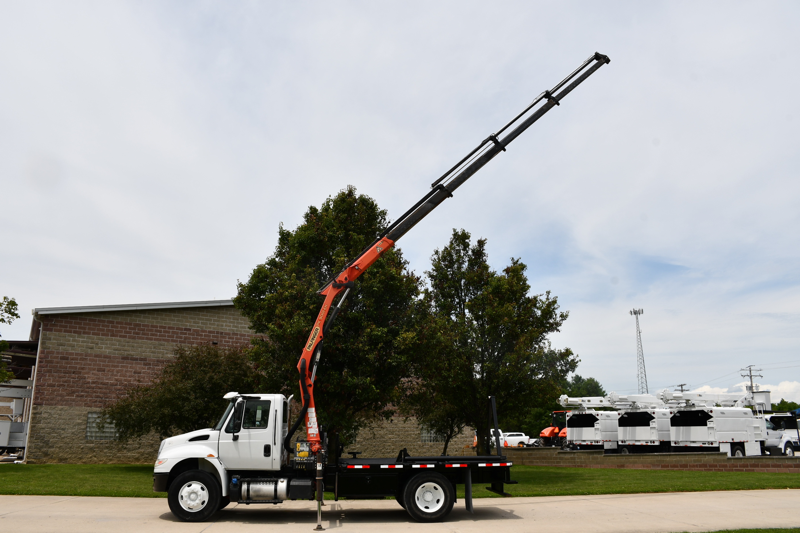 2016 INTERNATIONAL 4000 in Clinton, IL