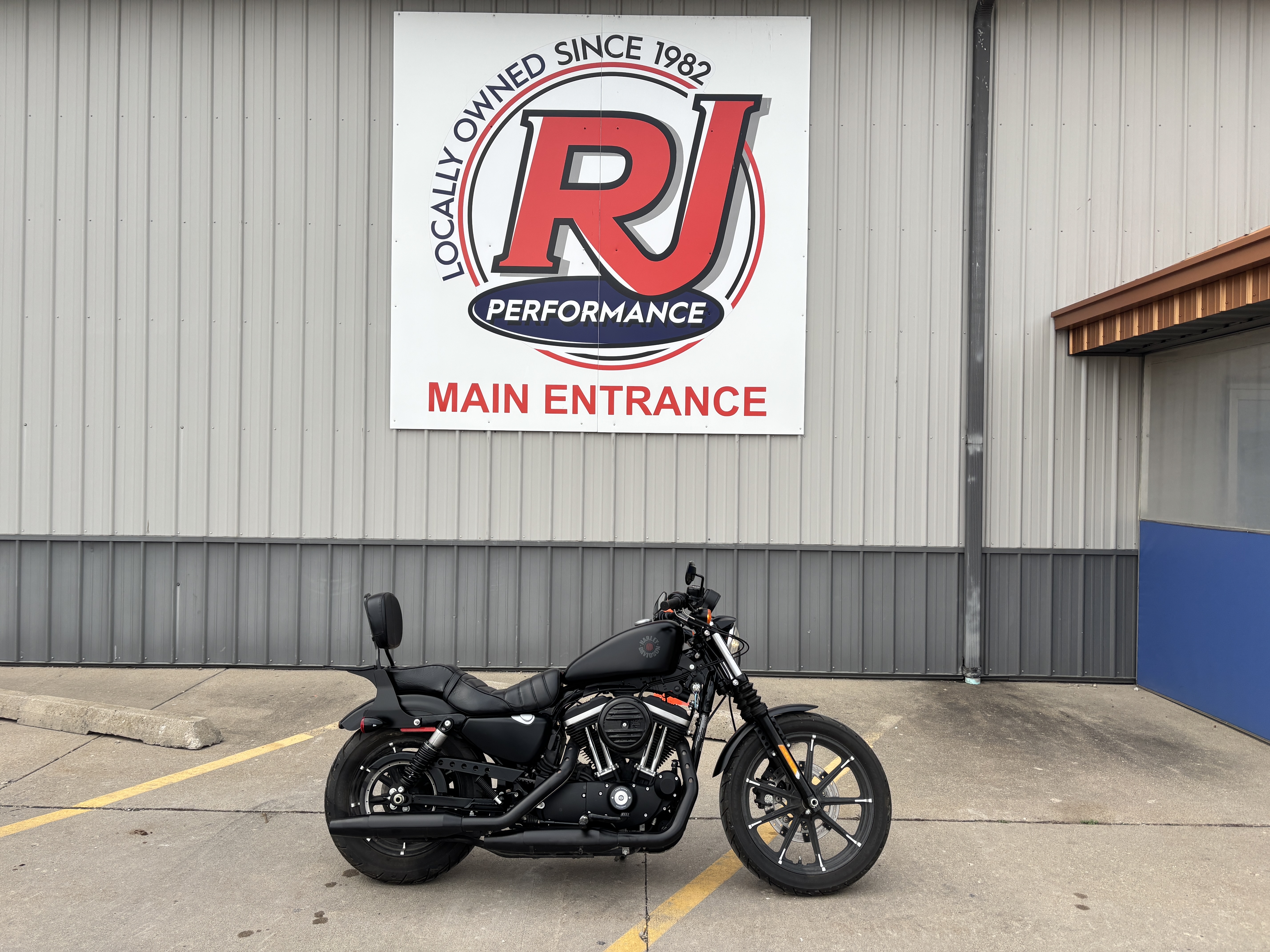 2022 Harley-Davidson Iron 883™ IRON in Ottumwa, IA