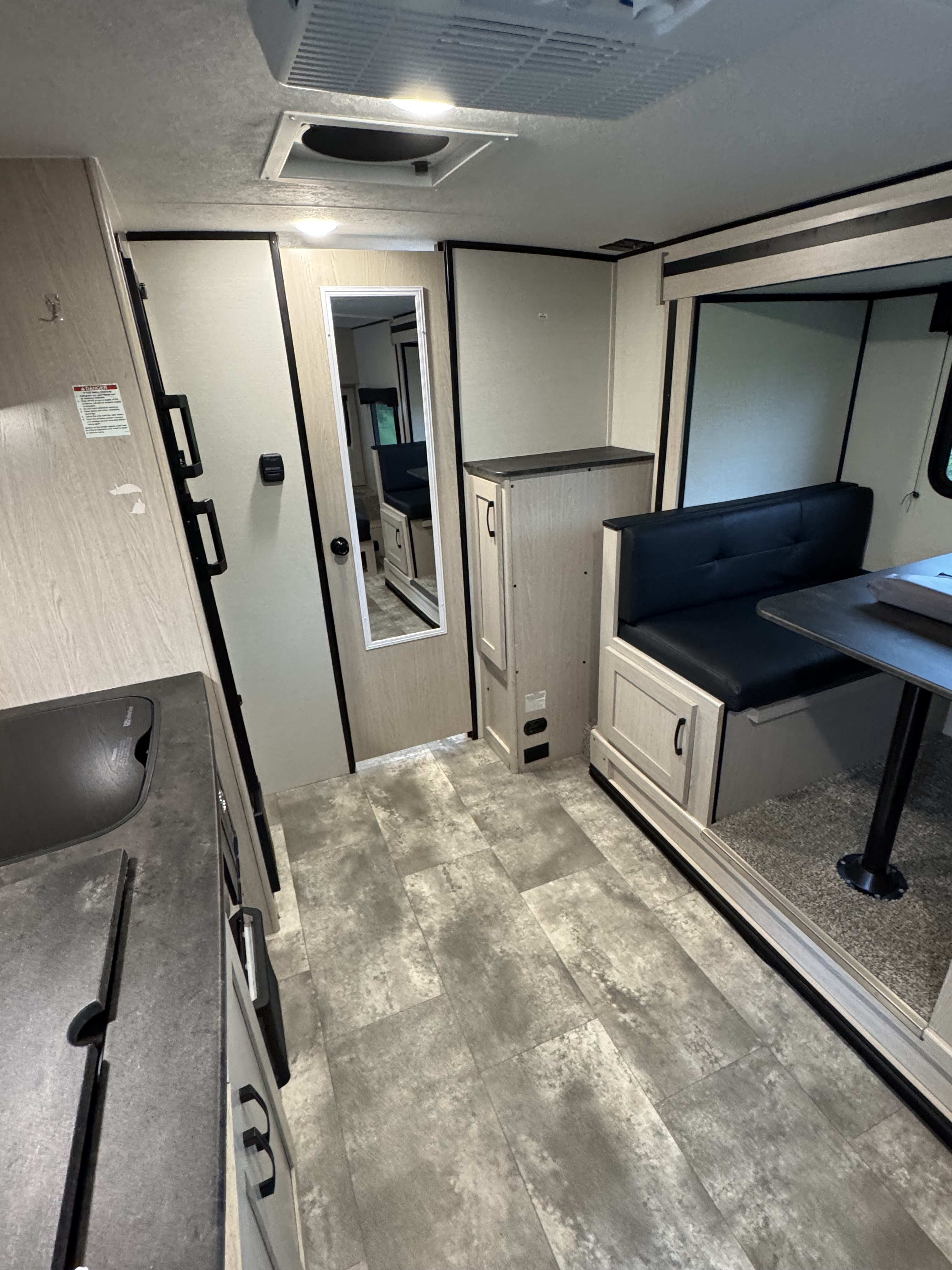 2022 Coachmen APEX NANO 203RBK in richmond MI