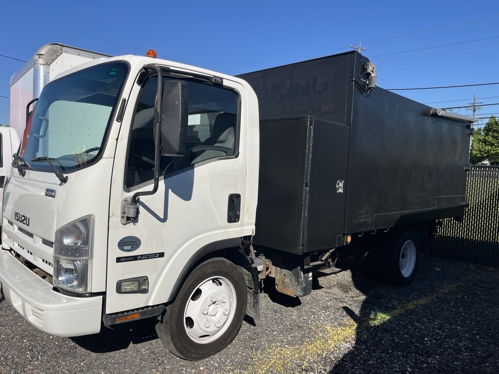 2014 ISUZU NRR in Elkridge, MD