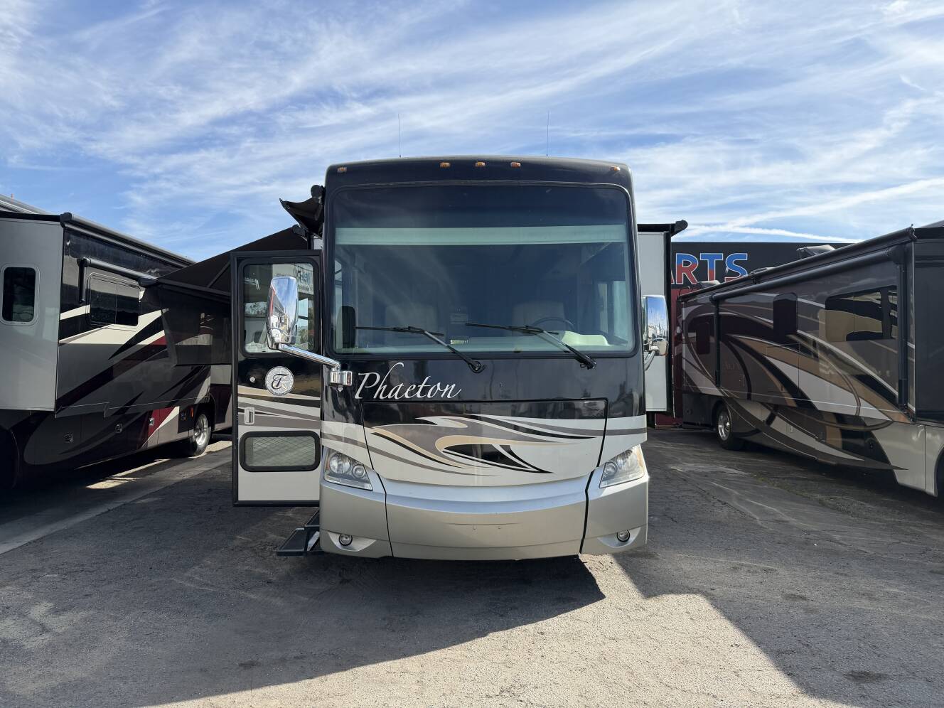 A photo of this 2013 Tiffin PHAETON 40QBH