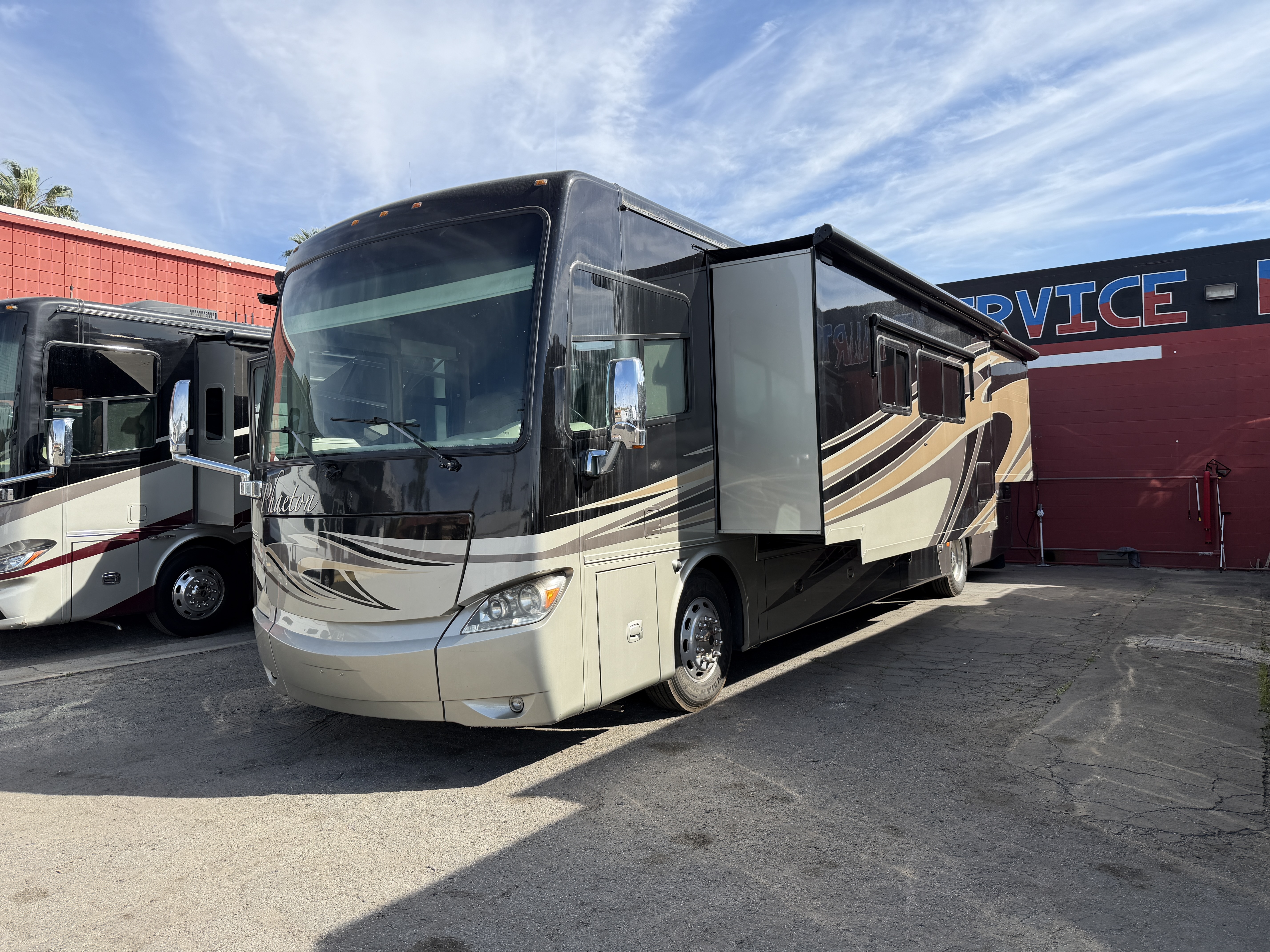 2013 Tiffin PHAETON 40QBH in hemet CA