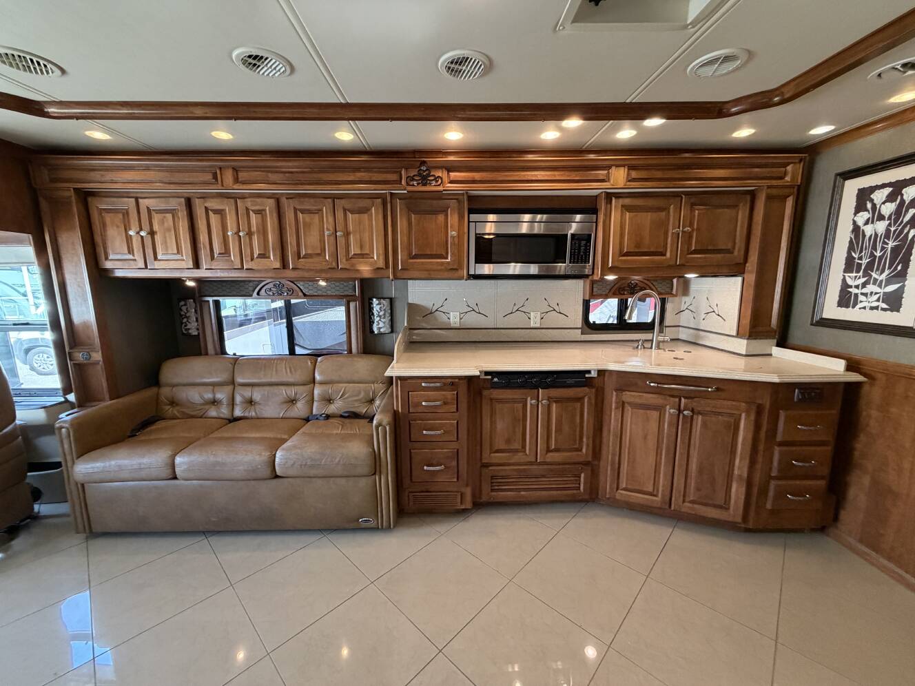 A photo of this 2013 Tiffin PHAETON 40QBH