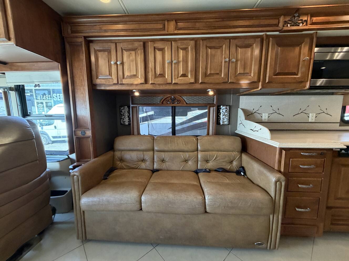 A photo of this 2013 Tiffin PHAETON 40QBH