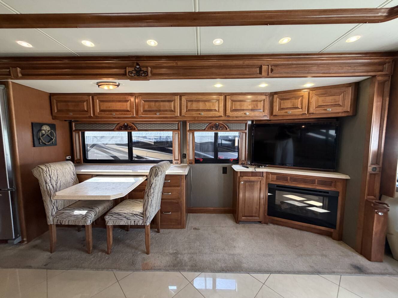 A photo of this 2013 Tiffin PHAETON 40QBH