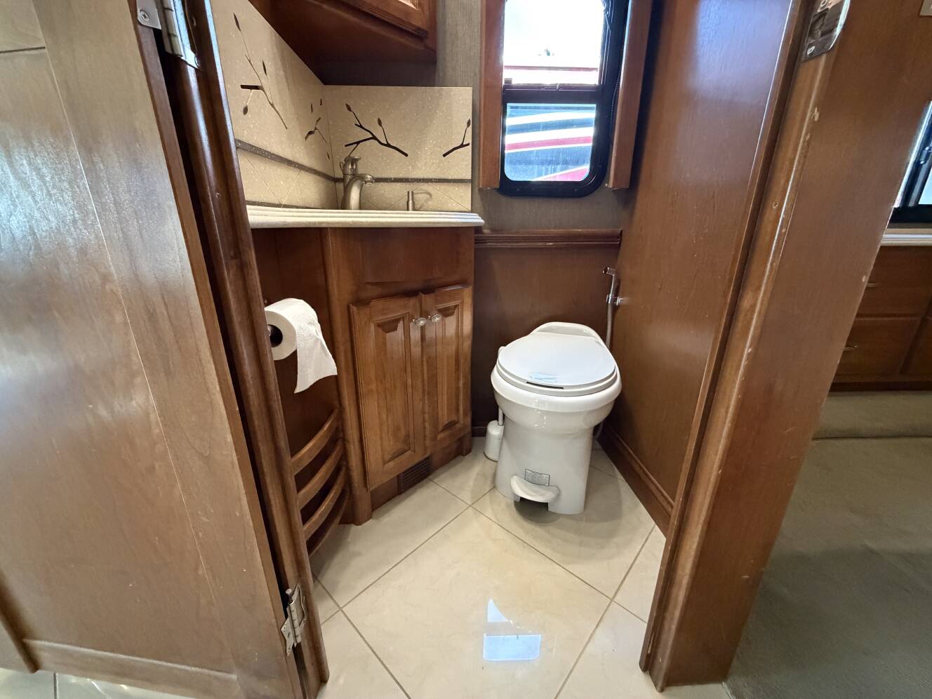A photo of this 2013 Tiffin PHAETON 40QBH