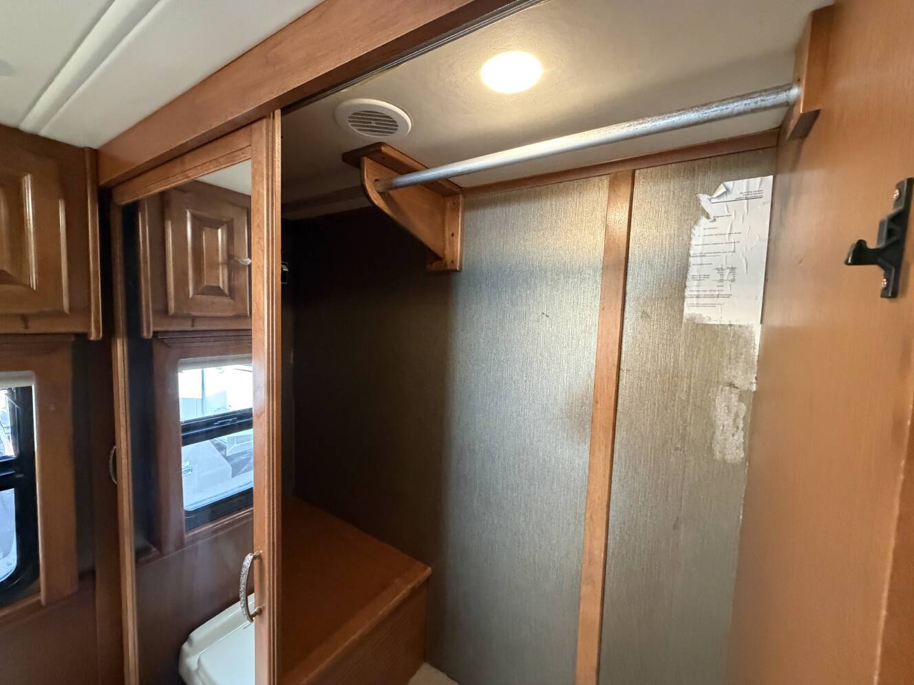 A photo of this 2013 Tiffin PHAETON 40QBH