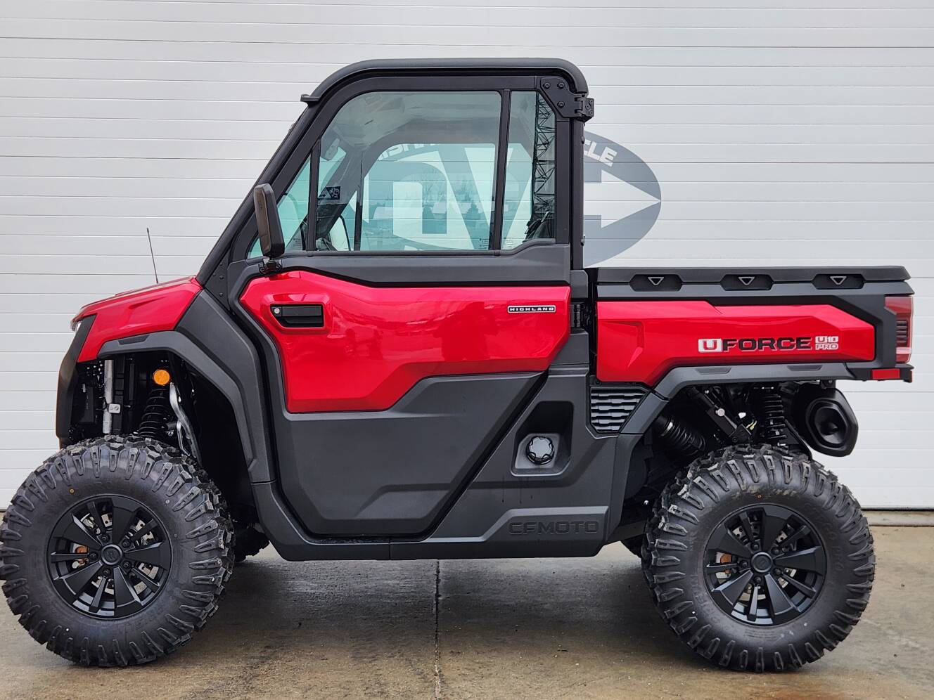 A photo of this 2026 CFMOTO UFORCE U10 Pro Highland