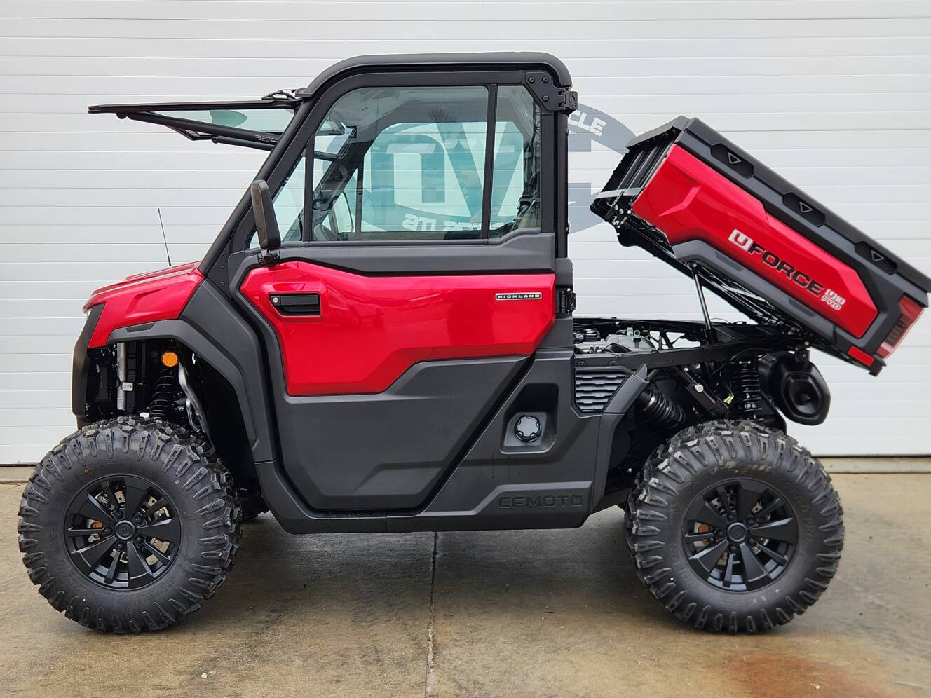 A photo of this 2026 CFMOTO UFORCE U10 Pro Highland