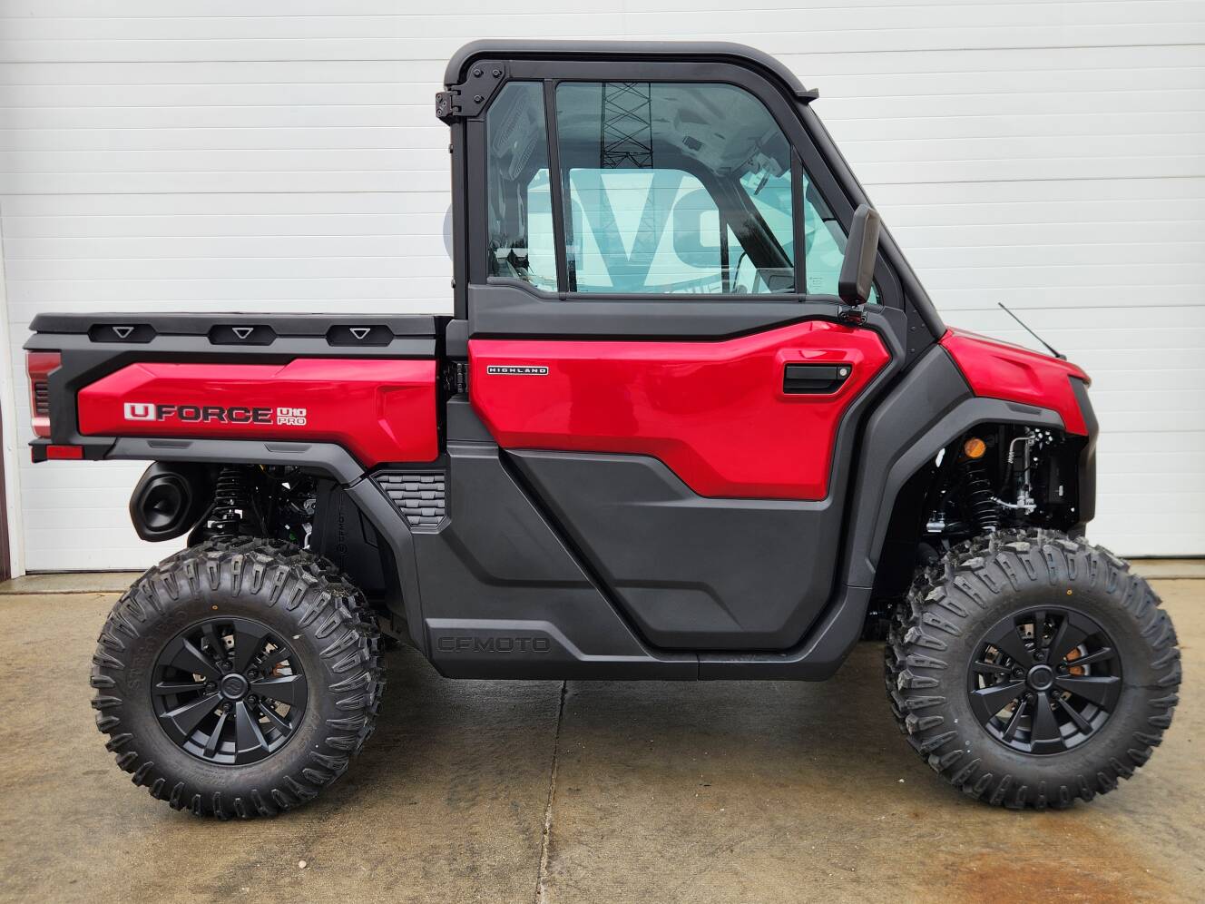 A photo of this 2026 CFMOTO UFORCE U10 Pro Highland