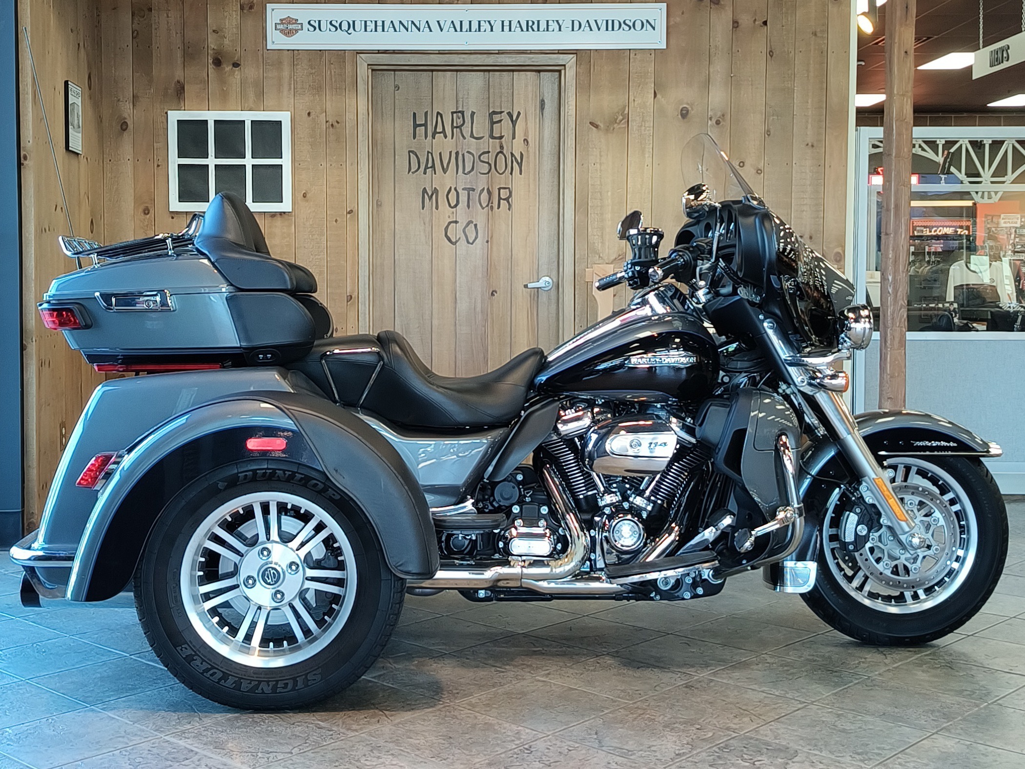2021 Harley-Davidson Tri Glide® Ultra ULTRA CLASSIC in Harrisburg, PA