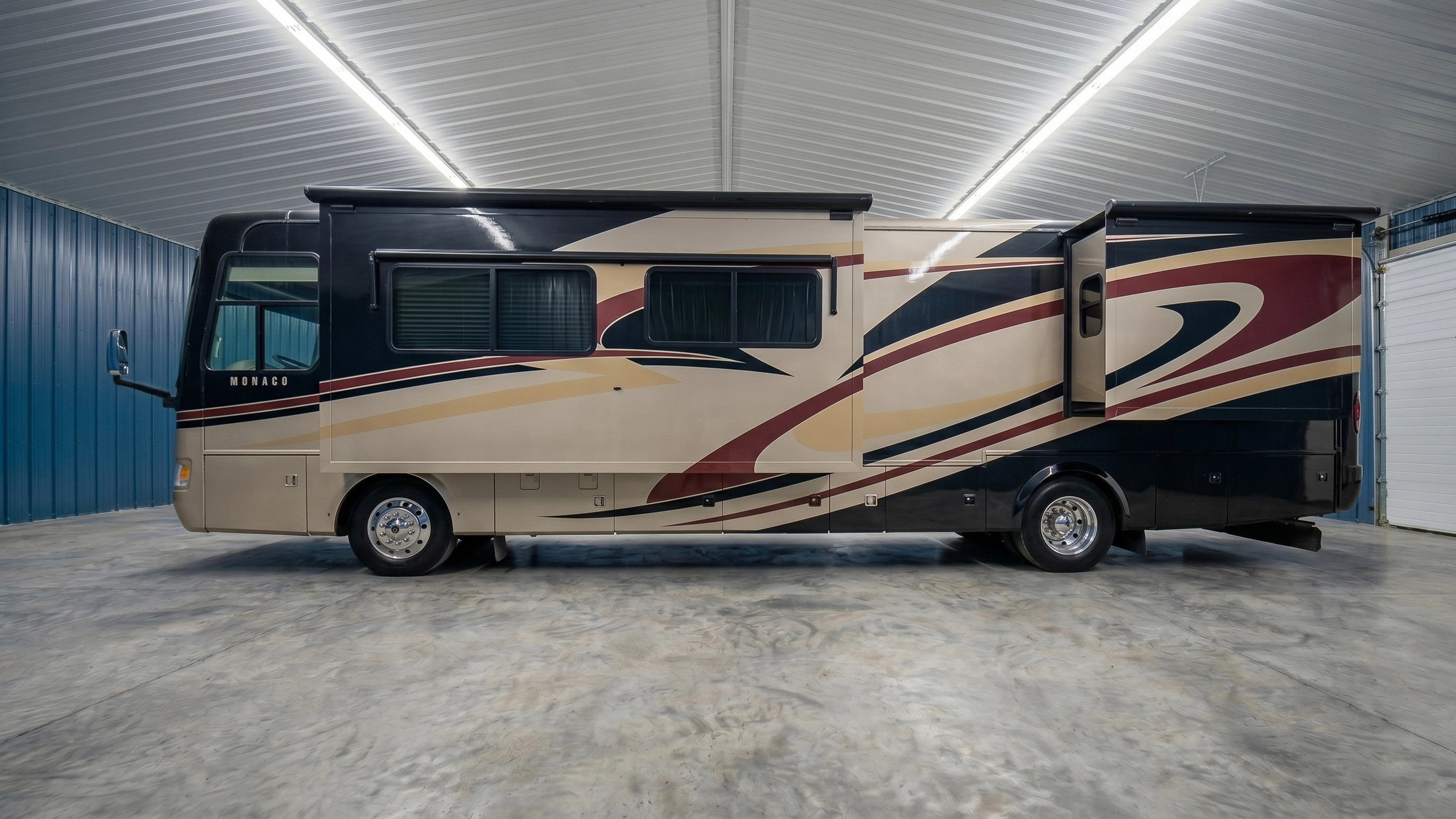 2011 Monaco CAYMAN 40PBQ in branford CT