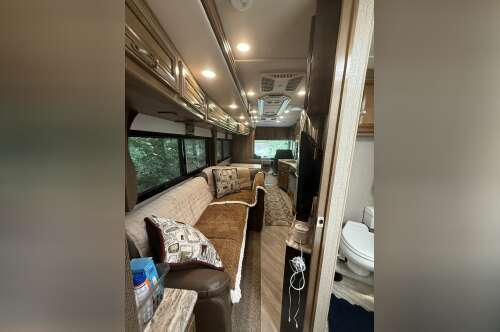2019 Fleetwood BOUNDER 33C in smithfield VA