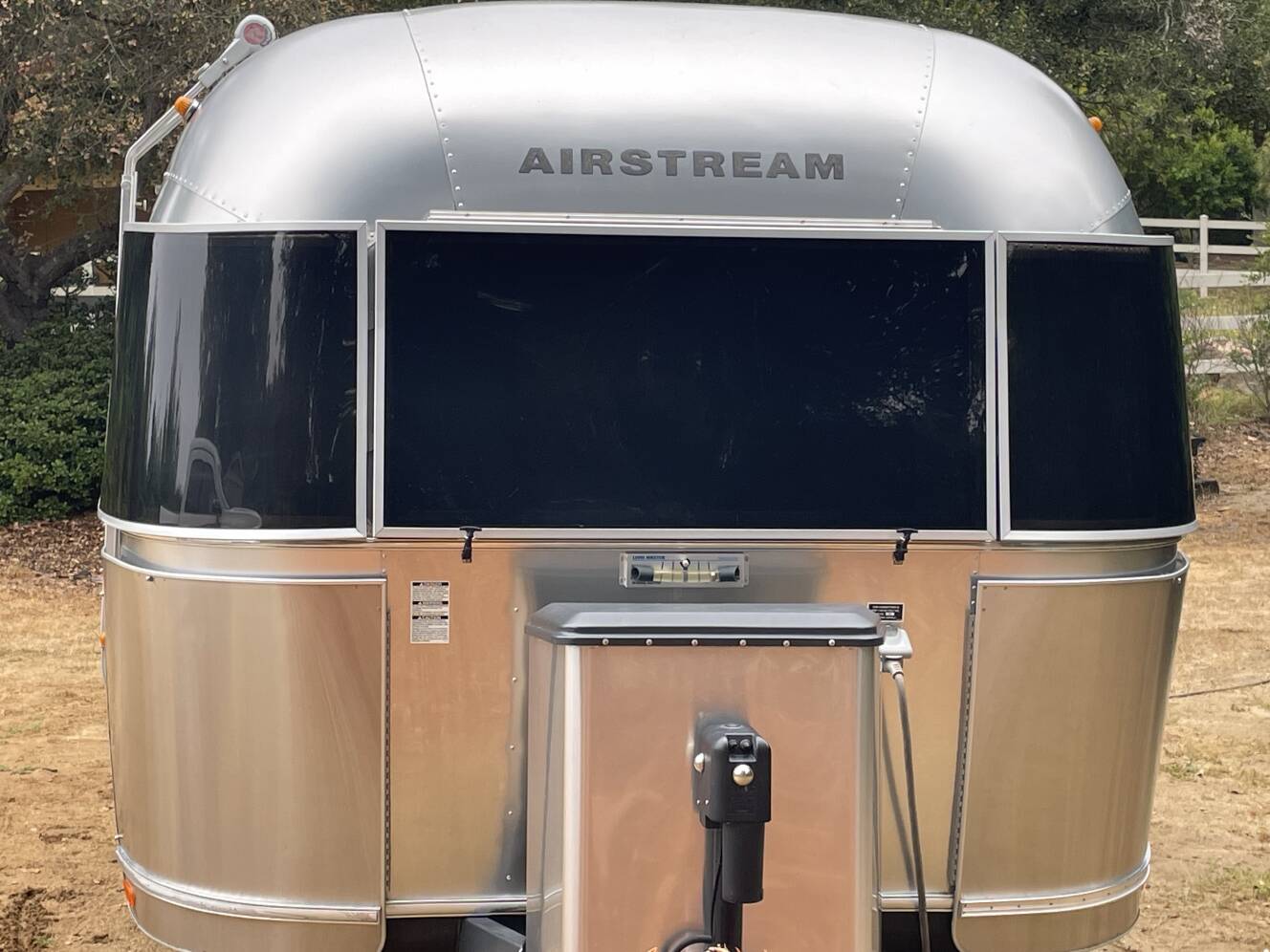 A photo of this 2014 Airstream INTERNATIONAL SIGNATURE 27FB