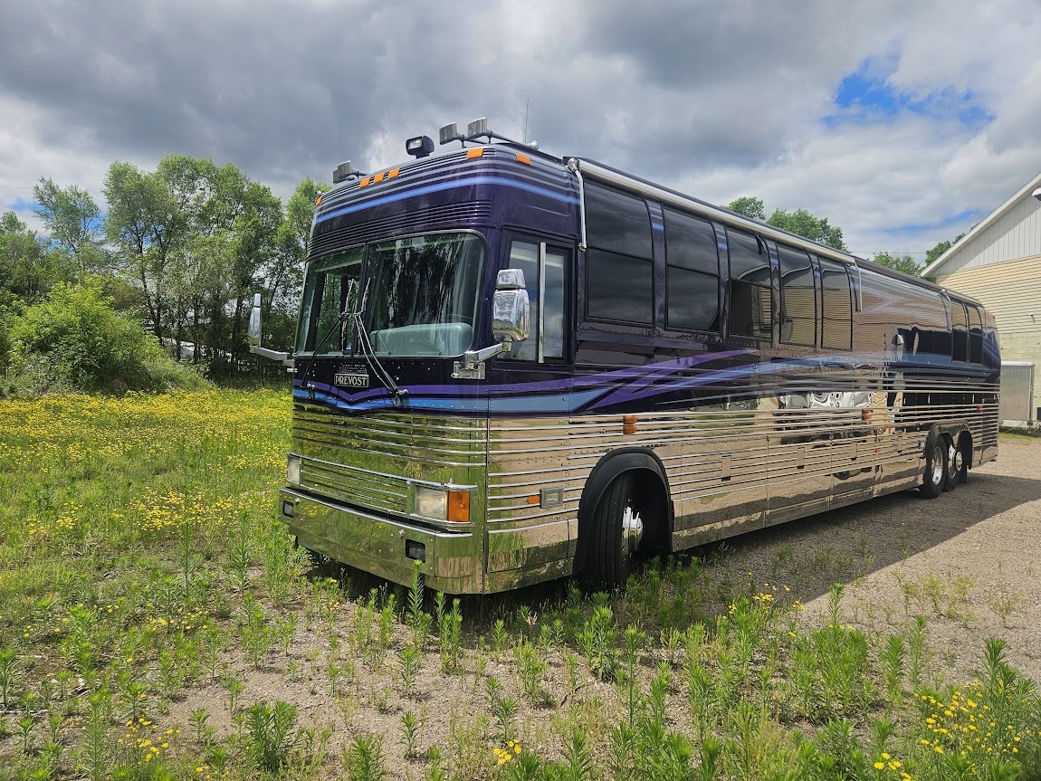 1998 Prevost Xl Angola Coach Conversion in st cloud MN