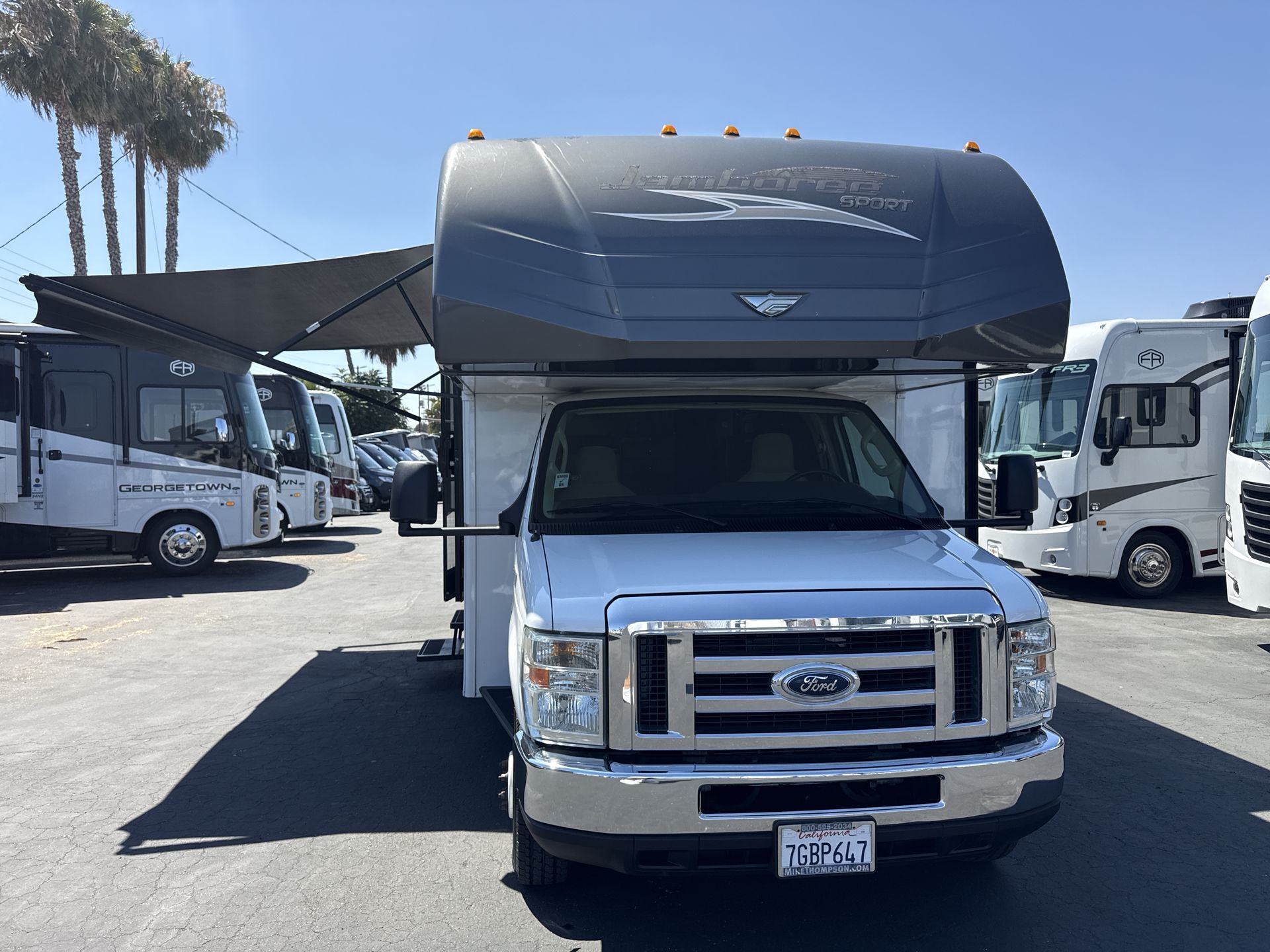 2014 Fleetwood JAMBOREE 31M in santa fe springs CA
