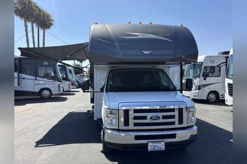 2014 Fleetwood JAMBOREE 31M in santa fe springs CA