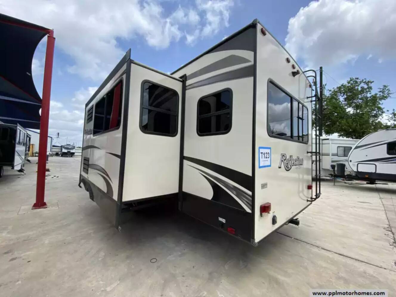 A photo of this 2019 Grand Design Reflection 287RLTS
