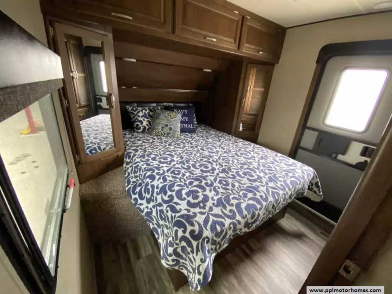 A photo of this 2019 Grand Design Reflection 287RLTS