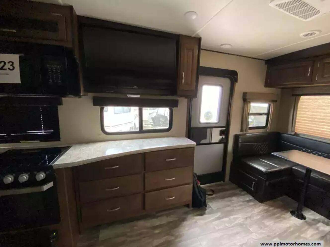 A photo of this 2019 Grand Design Reflection 287RLTS
