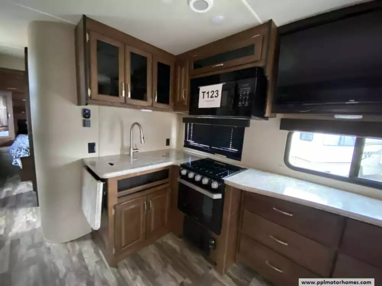 A photo of this 2019 Grand Design Reflection 287RLTS