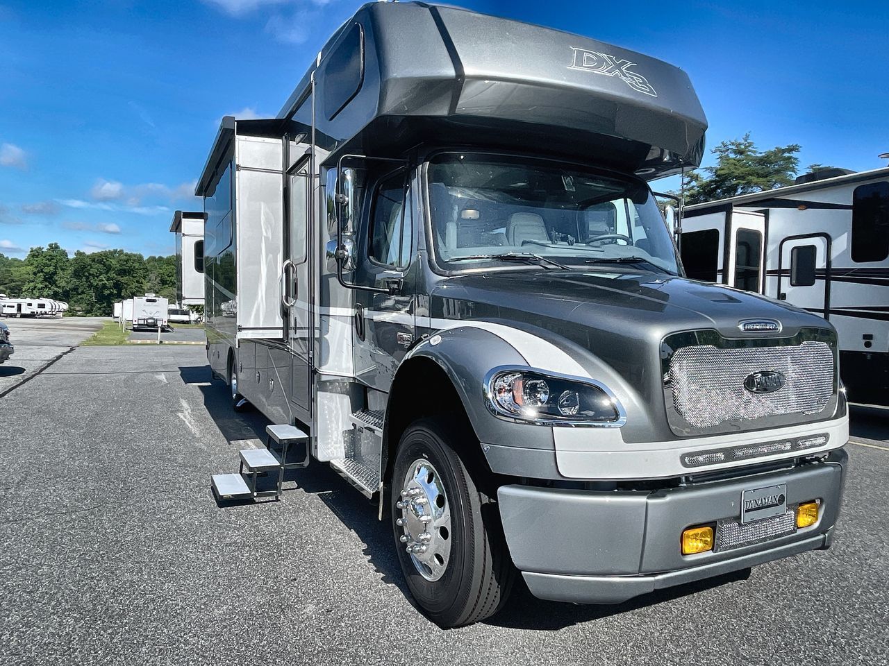 2027 Dynamax DX3 37TS Super C RV