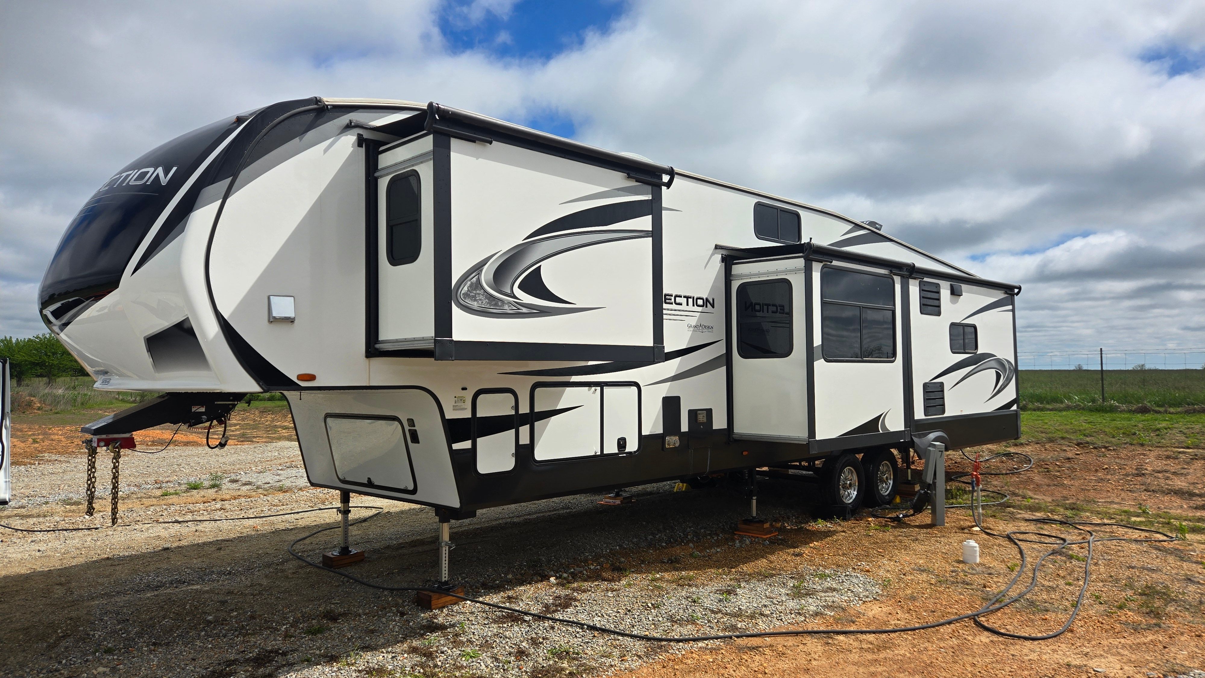 2021 Grand Design REFLECTION 367BHS RV