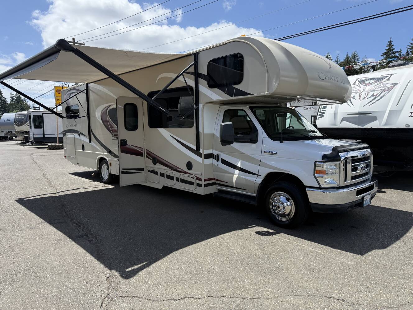 A photo of this 2014 Thor Motor Coach CHATEAU 31E