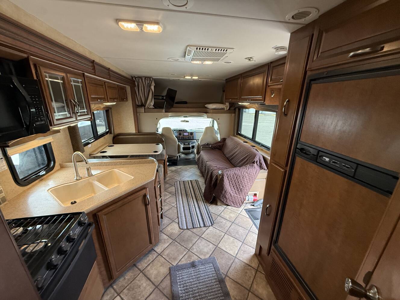 A photo of this 2014 Thor Motor Coach CHATEAU 31E