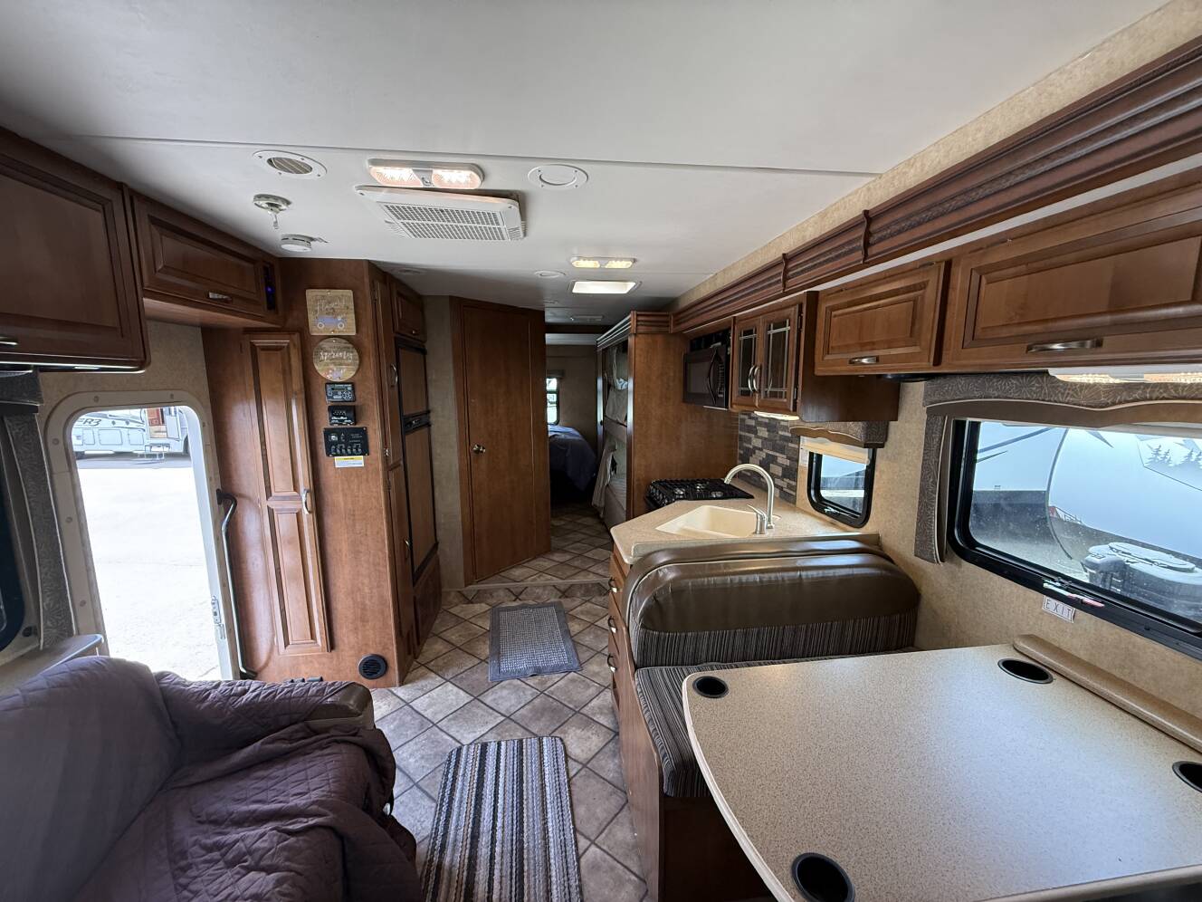 A photo of this 2014 Thor Motor Coach CHATEAU 31E