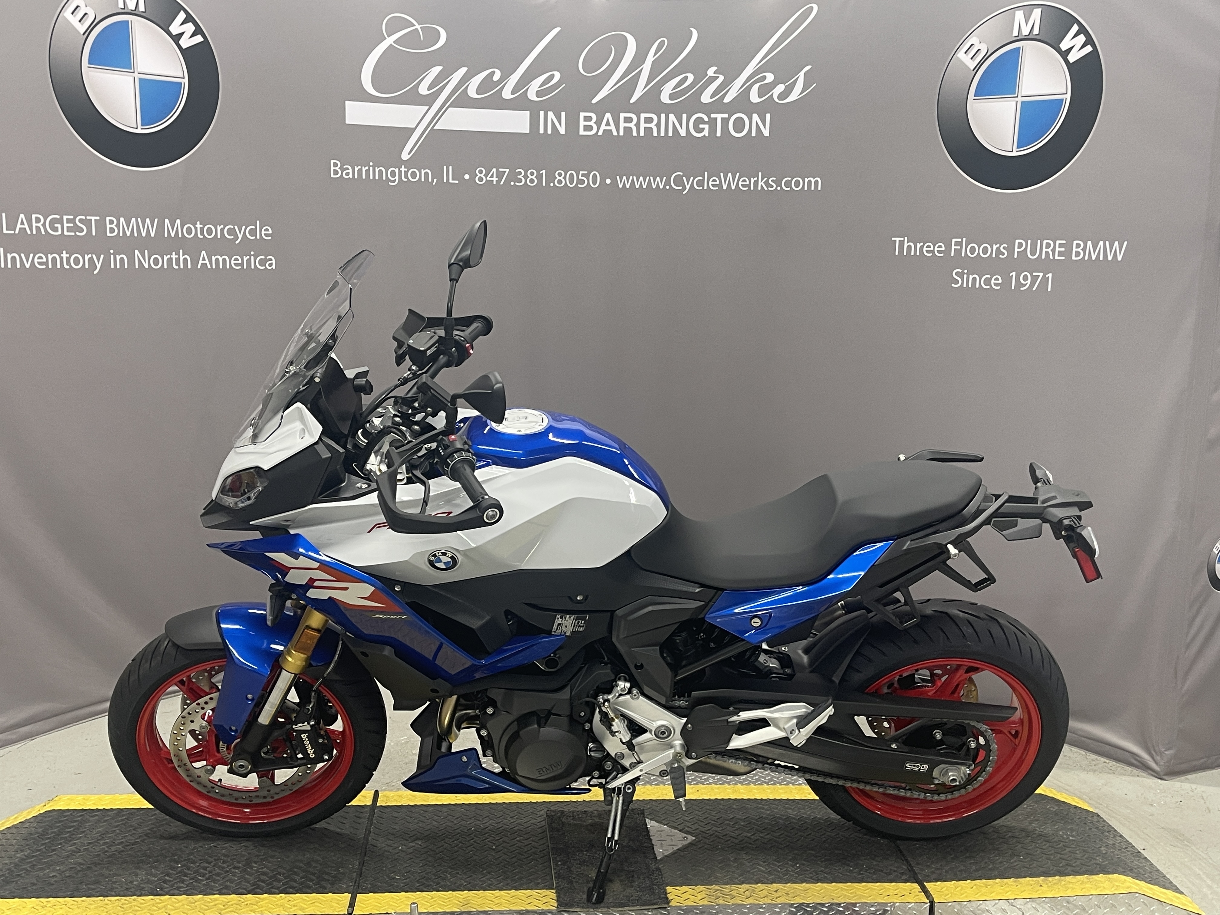 2026 BMW F 900 XR 900 XR in Barrington, IL