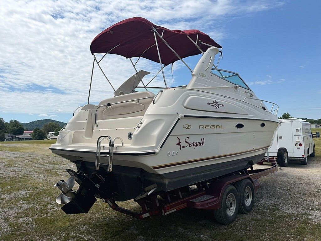 1998 Regal 2760 Commodore in monticello KY