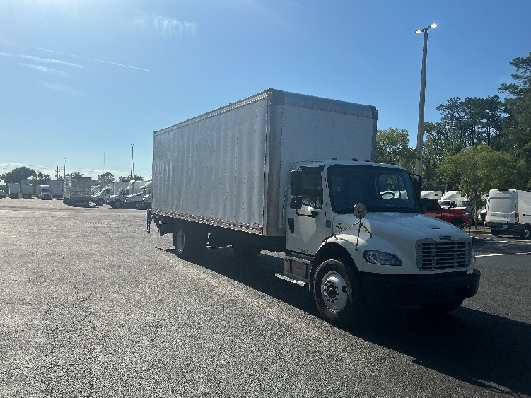 2021 FREIGHTLINER BUSINESS CLASS M2 106 in Jacksonville, FL
