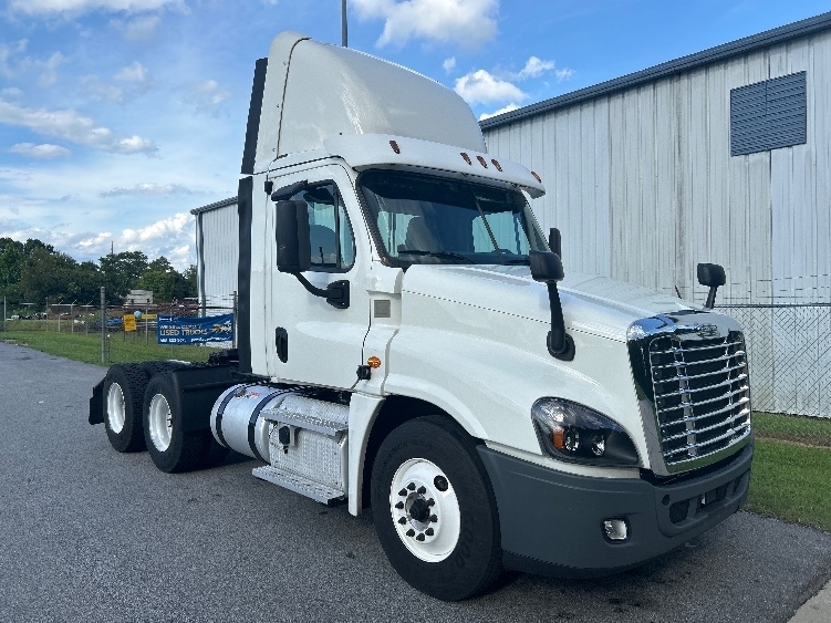 2020 FREIGHTLINER CASCADIA 125 in Florence, SC