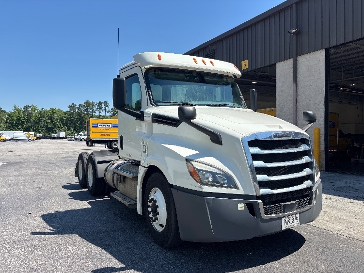 2020 FREIGHTLINER CASCADIA 126 in Ladson, SC
