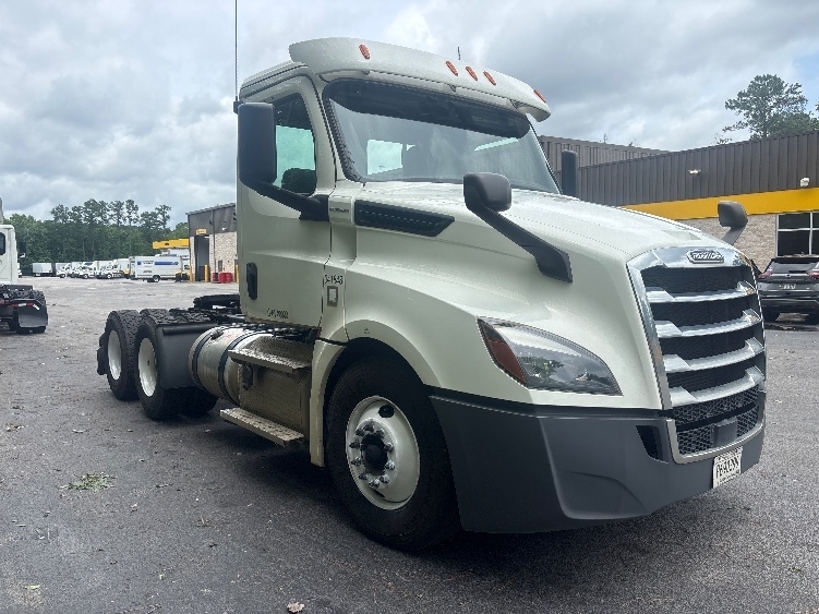 2020 FREIGHTLINER CASCADIA 126 in Ladson, SC