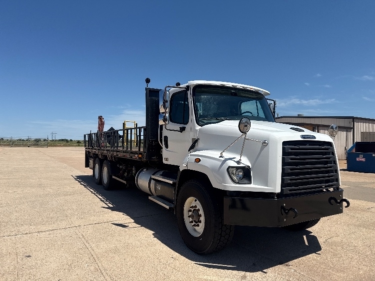 2020 FREIGHTLINER 114 SD in Enid, OK
